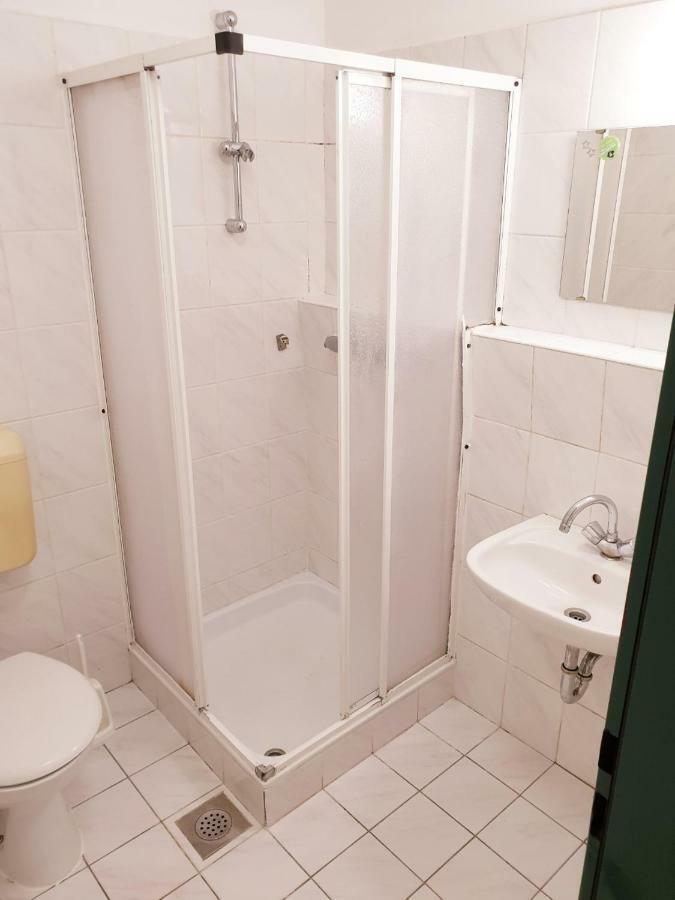 Summer Residence Hostel Ljubljana Dış mekan fotoğraf